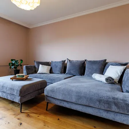 Living Lu - Cosy Three - Naehe Mannheim - Basf - Netflix - 3